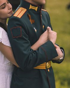 Hande Ercel Style, Military Couples, Army Couple, Wallpaper Iphone Disney Princess, Actress Hairstyles, Pre Wedding Poses