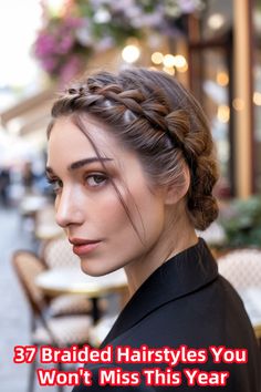 Embrace the beauty of braided hairstyles with this stunning French braid! Perfect for any occasion, this elegant style adds a touch of sophistication to your look. Whether you wear it down or as part of a cute bun, this versatile braid is ideal for showcasing your curls. Discover how easy it is to create this beautiful and chic hairstyle! #braidedhairstyles #FrenchBraid French Braided Hairstyles, Casual Bun, Cute Buns, French Braids, French Braid Hairstyles, Stunning Style, Beautiful Braids, Chic Hairstyles, Your Hairstyle