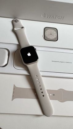 healthy lifestyle, technology, apple watch, healthy, health and fitness Apple Products Vision Board, Apple Watch Vision Board, Apple Aesthetic Products, Apple Watch 9, Apple Watch Se Starlight, Apple Watch Series 9, Apple Products Aesthetic, Nike Apple Watch