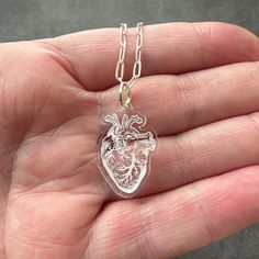 Anatomical Heart Jewelry, Drawing Joker, Joker Joaquin, Freetime Activities, قلادات متدلية, Clear Necklace, Acrylic Necklace