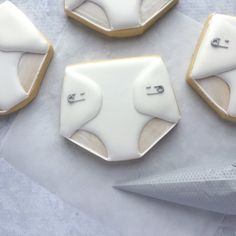 Baby Bottle Cookies, Cookie Techniques, Royal Iced Cookies, Sugar Cookie Royal Icing, Cookie Tutorials, Summer Cookies, Bag Toss, Pretty Cookies