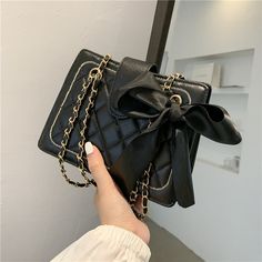 Autumn Silk Scarf Bag Female New Trendy Fashion Rhombus Chain Bag Texture Single Shoulder Armpit Bag Messenger Bag [23y 7m 14d] Square Evening Bag With Chain Strap, Black School Bags, Scarf Bag, Women Backpack Travel, Handbags Casual, Crossbody Bag Women, Women Bags Fashion, Designer Crossbody Bags, Elegant Chic