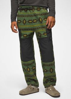 A Pull-on Fleece Pant With Enhanced Durability And A Fit Inspired By Our '90s Archive Styles. Green Athleisure Sweatpants For Outdoor, Sporty Sweatpants For Outdoor Fall Activities, Sporty Outdoor Sweatpants For Fall, Green Sweatpants With Elastic Waistband For Outdoor, Sporty Fleece Bottoms For Outdoor, Sporty Outdoor Fleece Bottoms, Relaxed Fit Sweatpants For Winter Outdoor Activities, Relaxed Fit Winter Outdoor Cargo Pants, Green Bottoms For Outdoor Winter Activities