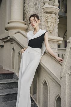 Modern Stretch Wide Leg Pants For Spring, Chic Ankle-length Evening Pantsuit, Elegant Culottes For Business Casual, Modern Pants For Spring Evening, Elegant Ankle-length Culottes For Business Casual, Elegant Business Casual Ankle-length Culottes, Chic High-waisted Culottes For Business Casual, Modern High-waisted Wide Leg Pants For Spring, Chic Workwear Straight Culottes