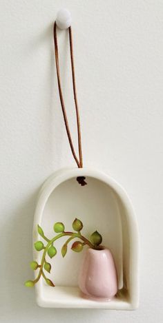 Air Dry Clay Wall Art Ideas, Ceramic Key Holder Pottery, Air Dry Clay Wall Art, Air Dry Clay Flowers, Clay Wall Art, Play Clay