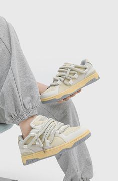 Découvrez les baskets de Mauv Studio Y2K Store , une collection qui allie style, confort et authenticité. Que vous recherchiez une paire de baskets classiques intemporelles ou une version plus audacieuse et tendance, nous avons ce qu'il vous faut. Chaque paire est sélectionnée avec soin pour sa qualité exceptionnelle et son design unique, offrant ainsi une expérience de mode streetwear incomparable. Avec des matériaux de haute qualité et une attention aux détails, nos baskets sont conçues pour v Thick Shoes, E Girl Clothes, Cheap Swimsuits, Streetwear Shoes, Jumpsuit Men, Mini Sweater Dress, Crop Top Sweater, Streetwear Y2k, Pink Shoes