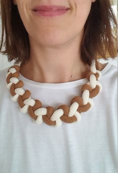 Handmade Adjustable Beige Necklace, Adjustable Handmade Beige Necklace, Unique Handmade Cream Necklaces, Handmade Bohemian Cream Necklace, Unique Handmade Cream Necklace, Handmade Casual Cream Jewelry, Artisan Handmade Beige Necklace, Handmade Artisan Cream Necklace, Creative Accessories