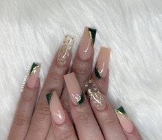 Green And Gold And White Nails, Birthday Nails Green And Gold, Nails To Match Olive Green Dress, Goddess Nails Square, Nail Ideas For Emerald Green Dress, Gold And Green Prom Nails, Nail Ideas Emerald Green, White And Emerald Green Nails, Gold And Emerald Nails