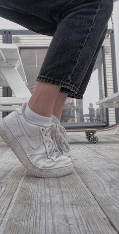 Fast And Furious Actors, Nike Fashion Shoes, Tenis Nike, Sole Sneakers, Girly Shoes, Aesthetic Shoes, Instagram Girls, Trainer Sneakers, Sneakers Outfit