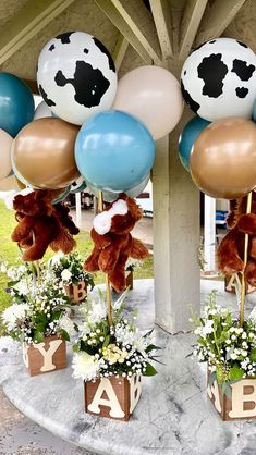 Balloon it! by Isabel | Hoedown time! A little cowboy is on the way! 🤠🐄🐴 Backdrop setup, balloons, fresh flower centerpieces by @balloonit_by_isa Balloon it!... | Instagram Barn Theme Baby Shower Ideas, Boho Western Baby Shower Ideas, Barnyard Baby Shower Ideas, Fresh Flower Centerpieces, Cowgirl Baby Shower Theme, Backdrop Setup, Cowboy Baby Shower Theme, Rodeo Baby Shower, Rodeo Baby