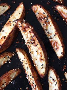 baked potato wedges with sesame seeds and seasoning