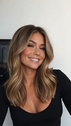 Jen Affleck Hair, Brown Hair For Blondes, Soft Bronde Balayage Brunette, Blonde Low Lights On Brown Hair, Haircolor Ideas 2020, Old Money Dirty Blonde Hair, Dirty Blonde Hair With Brown Highlights, Autum Hair 2024, Bronde Inspo Hair