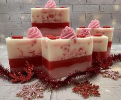 Peppermint with notes of marshmallow fluff, vanilla sugar and crème de menthe. Each bar weighs approximately 6.5 ounces and is cut by hand so weight may vary.   Soap may vary slightly as pictured.      Ingredients:  Sorbitol, Propylene Glycol, Sodium Laureth Sulfate, Stearic Acid, Myristic Acid, Water, Sodium Hydroxide, Sodium Cocoyl Isethionate, Mica, Fragrance, Eco-Glitter. Homemade Shower Gel, Soap Packaging Diy, Eco Glitter, Dessert Soap, Peppermint Cream, Soap Craft