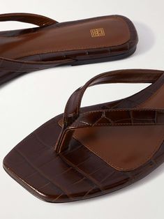 TOTEME The Flip-Flop Flat croc-effect leather flip flops Brown Leather Flip Flops, Brown Flip Flops, Heeled Flip Flops, Latest Sandal, Square Toe Shoes, Flip Flops Style, Flat Dress Shoes, Chic Sandals, Croc Leather