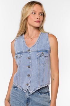 Crop Denim Vest, Denim Vests, Long Sleeve Denim Jacket, Blue Vest, Heart Clothes, Retro Blue, Blue Vests, Flowy Pants, Striped Jacket