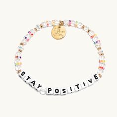 Stay Positive- Best Of Bracelet Little Words Project, Letter Bead Bracelets, Big Ego, Trending Bracelets, Crystal Beads Bracelet, Stay Positive, Letter Beads, Glass Beaded Bracelets, Good Energy