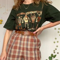 Grunge Maximalism Fashion, Artistic Outfit Ideas, Outfit Ideas Artsy, Geeky Chic Style, Artsy Chic Outfit, Dark Artsy Outfit, Trans Fashion Women, Artistic Style Clothing, Chic Vintage Outfits