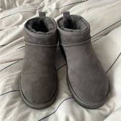 In Great Condition! Only Been Worn Around 3 Times And Are Super Comfortable. My Sister No Longer Likes Them So I’m Selling Them For Her! Gray Uggs, Ugg Ultra Mini Boots, Ultra Mini Ugg, Grey Uggs, Grey Ugg, Ugg Ultra Mini, Shoes Grey, Womens Uggs, Winter Rain