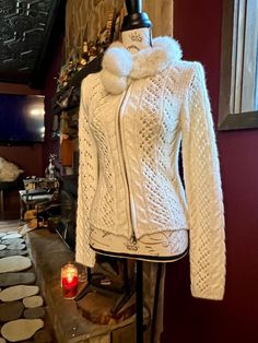 White Sweater Fur Collar, Zip Up Cardigan Fashion Sweater With Zipper, Zip Up Cardigan, White Fur, Cardigan Fashion, White Sweater, Glamour Fashion, Fur Collar, Fur Collars, White Sweaters