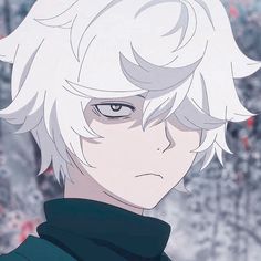 an anime character with white hair and blue eyes looking at something in front of him