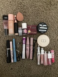 Makeup Contouring, Makeup Collection Goals, Makeup Things, Essence Makeup, Lip Gloss Collection, Makeup Help, Face Makeup Tips