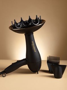 The must have dryer & diffuser for wavy, curly and coily hair. Speed up drying time thanks to a unique extra large 8-inch diffuser. Hair Diffuser Aesthetic, Defusers For Hair, Diffuser For Hair, Diffuser Hair Curls, Curl Diffuser, Diffuser Hair Dryer, Curl Stretching, Diffuser Hair, Curl Types