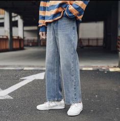 Young Mens Fashion, Pants Denim, Casual Wide Leg Pants, Fashion Mood Board, Loose Pants, Boys Jeans, Back To School Outfits, Mens Pants Casual, Denim Pant