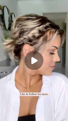 Ekaterina Guerra | Short Hairstyles + Makeup on Instagram: "Im gonna do what I do😎 This is perfect for old curls, you know when it’s day 2, 3 or 4 and you just want to put your hair up because the curls are fading and the hair is getting dirty? Try this😉 Yes there are a few steps and I do believe they are all necessary 😜 Have you tried my curls yet? Curling wand is under my Amazon favorites, this was day 4 of curls 🙌🏼 yes they last that long. Questions? . . . . . . . . . . . . . . #hair #shorthairstyle #bobhaircut #bobhairstyles #shorthairupdo #shorthairideas #shorthairlife #hairstyles #hairstyleoftheday #hairstyleideas #hairstyleinspo #peinados #hairstyletutorial #katyguerralitfromwithin" Short Hair Up Do For Work, Short Hairstyle Summer, Headband Short Hair Bobs, Very Short Hair Ponytail, Pony Tailed Hairstyle For Short Hair, Short Hair Styles For The Gym, Short Hair Putups, Cute Ways To Put Up Short Hair, Cute Short Hair Ponytails