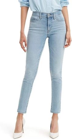 The Ultimate Jean Trends for 2024 - By Lisa Fonde Cute Thanksgiving Outfits, Chic Jeans, Morning Dew