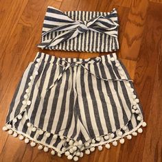 Vertical White And Grey Stripes Bandeau Top Is All Stretch With A Cute Tie Feature In The Front Shorts Have A White Pom Pom Trim Around The Legs Never Worn. Striped Bandeau Tube Top For Summer, Chic Cotton Tube Top For Beach, Striped Set, Summer Stripes, Pom Pom Trim, Bandeau Top, Upcycle Clothes, Grey Stripes, Pom Pom