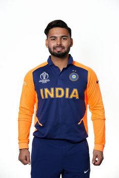 Rishab Pant, Superman Cavill, Dinesh Karthik, Rishabh Pant, Kohli Wallpapers, Virat Kohli Wallpapers