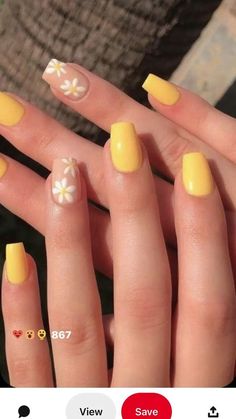 Really Short Nails, Spring Nails Gel, Acrylic Nails Yellow, Nails Coral, Simple Spring Nails, Yellow Nails Design, Cute Short Nails, Sunflower Nails, Milky Nails