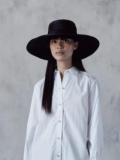 This braided straw women's boater straw style hat in Black from Janessa Leone is the ultimate show-stopper. Desi Boater Hat with a thick band of textured silk is the perfect piece to accompany your Polo outfit, it's flat top and wide brim provides shade from the sun while it's minimalist style will get you on the best dressed list. ---- FABRIC OR COMPOSITION The Janessa Leone Desi Boater Hat in Black is made from 100% Straw SIZE AND FIT The Janessa Leone Desi Boater Hat in Black fits true to siz Polo Outfit, Boater Hat, Huntington Whiteley, Rosie Huntington Whiteley, Best Dressed, Flats Top, Black Fits, Wide Brimmed