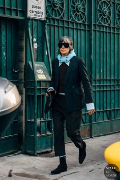 Ana Gimeno Brugada Archives - STYLE DU MONDE | Street Style Street Fashion Photos Lynn Yaeger, Yoyo Cao, Linda Tol, Leonie Hanne, Street Look, Street Chic