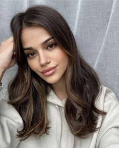 Brown Hair Looks, Brown Hair Inspo, Brunette Hair With Highlights, Haircut And Color, Mid Length Hair, Hair Color Balayage, Hair Inspo Color, Hair Color Ideas, Medium Length Hair Cuts