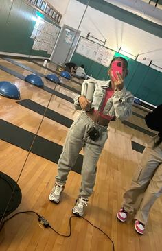 #outfits #feed Cute Outfit Inspo Baddies, Highschool Basketball Game Outfit, Cute Asics Outfit, Cute Basketball Game Outfit, Track Practice Outfits, Grey New Balance Outfit, Chill School Outfits, Asics Outfit, Tory Burch Sandals Outfit