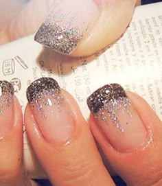 Glittering Waterfall French Manicure Design Manicure Gel, Manicures Designs, Nails Polish, New Year's Nails, Nails And Makeup