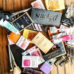 Sooo Ladies Your Dying To Try A Mystery Lot But ~ Not So Crazy About Surprises? I'll Mix & Match Items To Enhance & Pamper Makeup ~ Hair ~ Skin ~ Tools And More! 100% Authentic High-End & Designer Brands Your Value $150+ $88 Beyond Your Budget? No Problemo Let's Chat To See What I Can Do For You Hashtags! #Makeuplot #Skincarelot #Designerjewelrylot #Cosmeticslot #Highendmakeuplot #Highendskincarelot #Chicagomakeuplot #Chicagodesignerjewelrylot #Chicagocosmeticslot Skin Tools, Laura Geller Makeup, Chicago Design, Your Value, High End Makeup, Let's Chat, Laura Geller, First Kiss, Makeup Hair