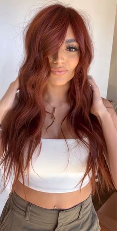 Copper Hair With Red Lowlights, Fall Inspired Hair Color 2023, Money Piece With Copper Hair, Penny Copper Hair Color, Copper Hair With Black Roots, Auburn Underneath Hair, Copper Hair Indian Skin, Dark Cowgirl Copper Hair, Black Hair With Copper Money Piece