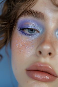 Blue Natural Makeup Looks, Messy Blue Eyeshadow, Light Colorful Makeup, Blue Angel Makeup, Blue 80s Makeup, Blue Summer Makeup, Light Blue Inner Corner Eyeshadow, Simple Color Makeup, Ocean Eyes Makeup