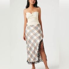 Fabulous Satin Like Midi Skirt With Versatile Plaid Print And Lace Detailing On Side Slit And Bottom. Great With Booties And Sweaters Too. Side Zipper. 90s Midi Skirt, Midi Sweater Skirt, Green Midi Skirt, Green Pencil Skirts, Bodycon Midi Skirt, Column Skirt, Leopard Print Skirt, Knee Length Skirt Pencil, Bubble Skirt