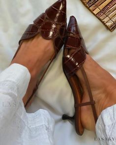 Cutout Heels, Roman Sandals, Point Shoes, Color Coffee, Leather High Heels, Pointed Toe Heels, Slingback Heel, Girl Shoes, Casual Chic Style