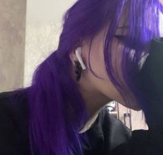 Bright Purple Hair, Dyed Hair Inspiration, Funky Hairstyles, Hair Color And Cut, Hair Dye Colors, Hair Inspiration Color