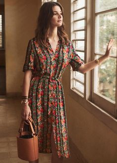 Ingenue Outfits, Sezane Dress, Romantic Clothing Style, Romantic Clothing, Silk Shirt Dress, Maxi Robes, Looks Chic, Mode Vintage, Dress Summer