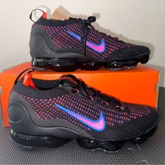 Nib Women’s Nike Vapor Max Nike Sb Women, Nike Vista Lite, Pink Tennis Shoes, Nike Vapor Max, Nike Vapormax Flyknit, White Athletic Shoes, Nike Air Max 2090, Vapor Max, Top Sneakers Women