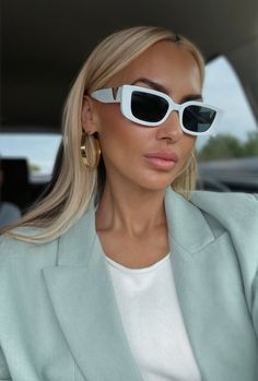 Plastic Frame Gold Hardware Detail Standard Lens Small Sunglasses, Sunglasses White, White Sunglasses, Stylish Glasses, Chanel Sunglasses, Fishnet Stockings, Sunglasses & Glasses, Cool Sunglasses, 60s Fashion