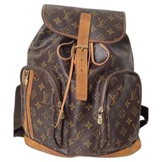 Louis Vuitton Bosphore backpack in canvas and monogram leather. Good overall condition, a few marks as pictured Measurements : 36x30x11 Classic Travel Backpack In Monogram Canvas, Classic Monogram Canvas Travel Backpack, Designer Monogram Canvas Backpack For Travel, Classic Brown Monogram Canvas Backpack, Luxury Brown Backpack For School, Brown Monogram Canvas Backpack, Luxury Brown School Backpack, Travel Backpack With Monogram Canvas, Travel Backpack In Monogram Canvas