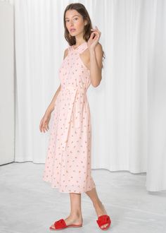 25 Easy Summer Dresses Perfect for the Work Week and Beyond Easy Summer Dresses, Summer Work Dresses, Cross Front Dress, Simple Summer Dresses, Best Wedding Guest Dresses, Rose Orange, Tie Waist Dress