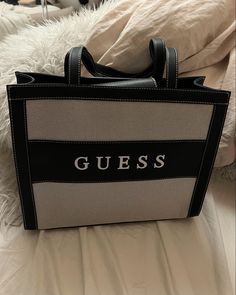 Guess Tote Bag, Platform Boots Outfit, Guess Tote, Tote Bag Outfit, High End Handbags, Leopard Print Maxi Dress, Bag Outfit, Girly Bags, Guess Bags