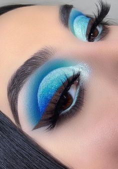 Blue And Brown Makeup, Egyptian Eye Makeup, Monochromatic Makeup Looks, Watercolor Makeup, Teal Makeup, Brown Makeup Looks, Monochromatic Makeup, Black Eye Makeup